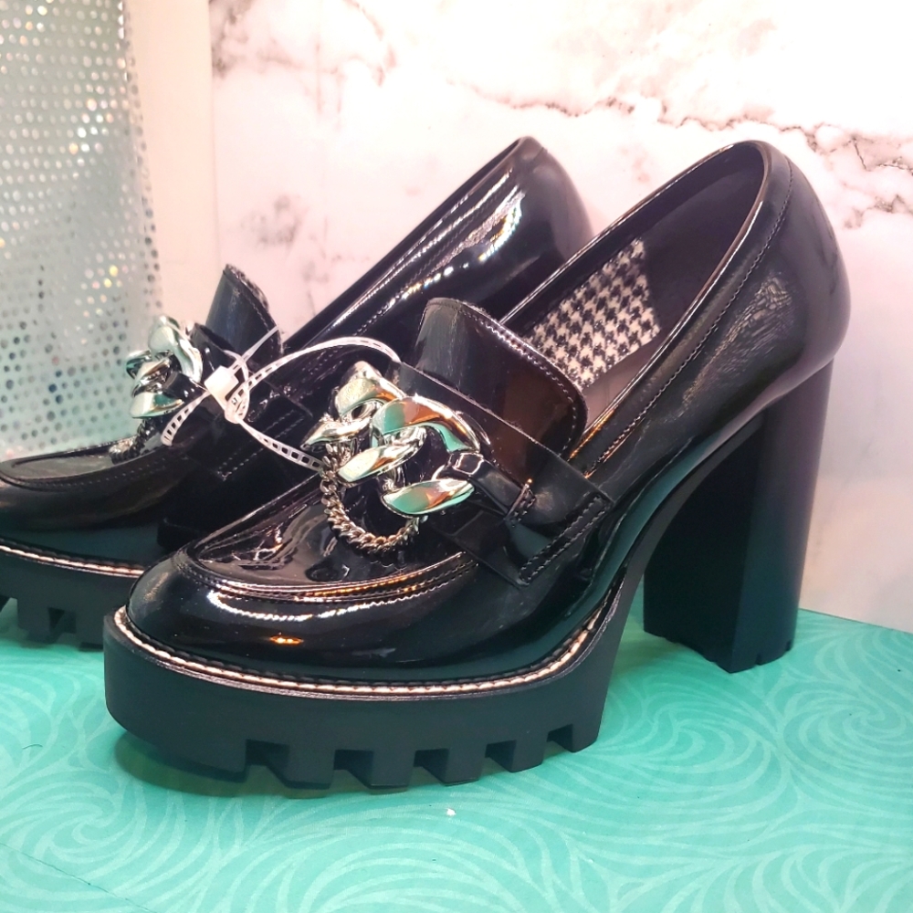 Platform patent black loafer